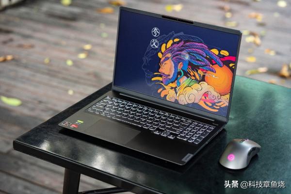 近乎全能的輕薄大屏旗艦本？一文告訴你