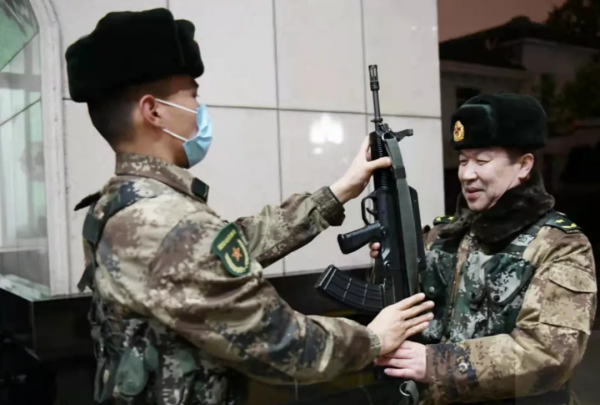 除夕，將軍站崗