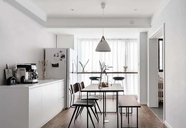 走進她家，才知道什麼叫簡約大氣，光一個餐廳就把我迷住，曬曬