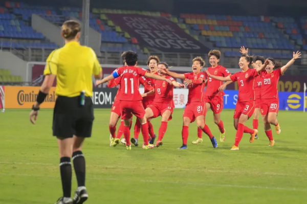 實至名歸！中國女足點球淘汰日本衝上微博熱搜第一位