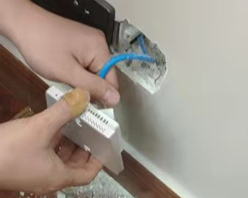 別墅WiFi全覆蓋，飛魚星千兆組網面板AP套裝評測