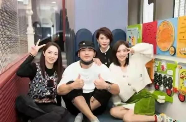 章子怡一家過萬聖節！小蘋果高顏值豔壓後媽，郭富城把方媛寵上天