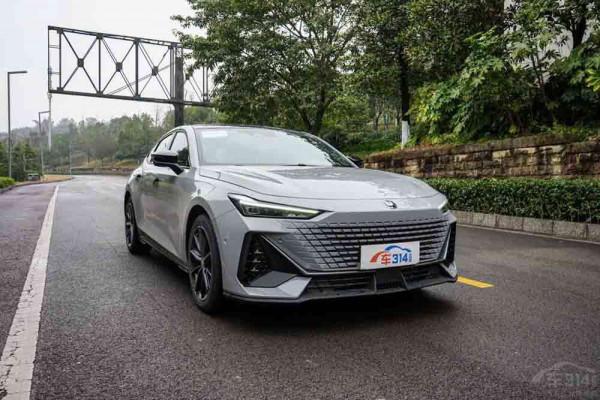 2022汽車內卷展望！紅旗正能量，長安有希望，大眾要爆款