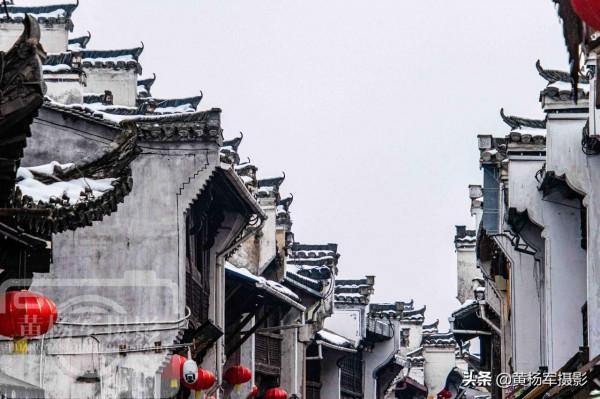 安徽南部面積最小的區，常住人口291188人，一老街依山傍水很繁華