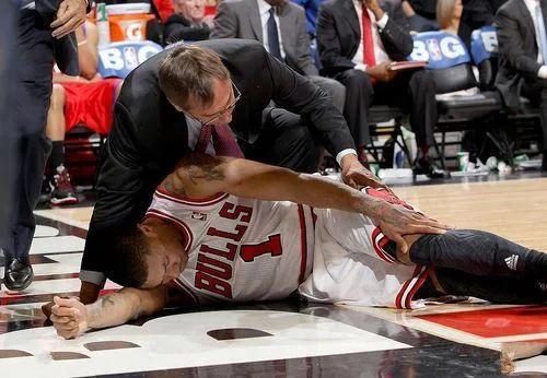 現役被&OpenCurlyDoubleQuote;投籃不準&rdquo;折磨的十大球星，威少坑隊友，西蒙斯被炮轟