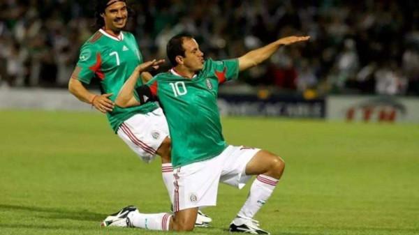 “青蛙王子”與“花蝴蝶”:中北美霸主墨西哥足球歷史最佳11人 “青蛙王子”與“花蝴蝶”:中北美霸主墨西哥足球歷史最佳11人