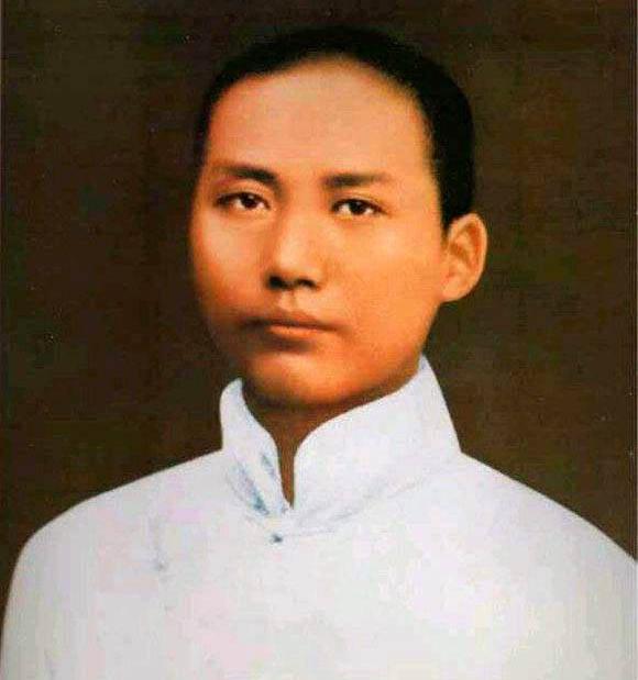 毛澤東借書遭同學刁難,主席妙對下聯,對方羞愧道歉:賢兄大才 毛澤東借書遭同學刁難,主席妙對下聯,對方羞愧道歉:賢兄大才