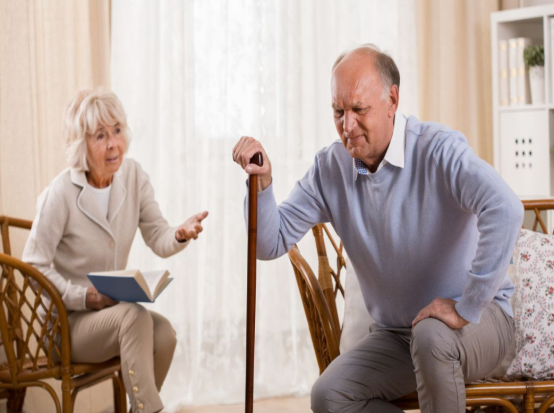 老年人骨關節炎吃氨糖就可以?專家給出一線用藥,療效更確切 老年人骨關節炎吃氨糖就可以?專家給出一線用藥,療效更確切