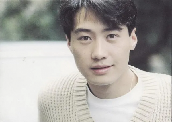 吵了這麼多年了,再看“四大天王”年輕時的演技和顏值,誰贏了? 吵了這麼多年了,再看“四大天王”年輕時的演技和顏值,誰贏了?