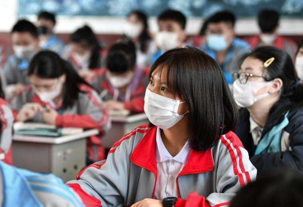 考上高中家長就能放心了？很多人沒發現，好學生的叛逆期往往更晚