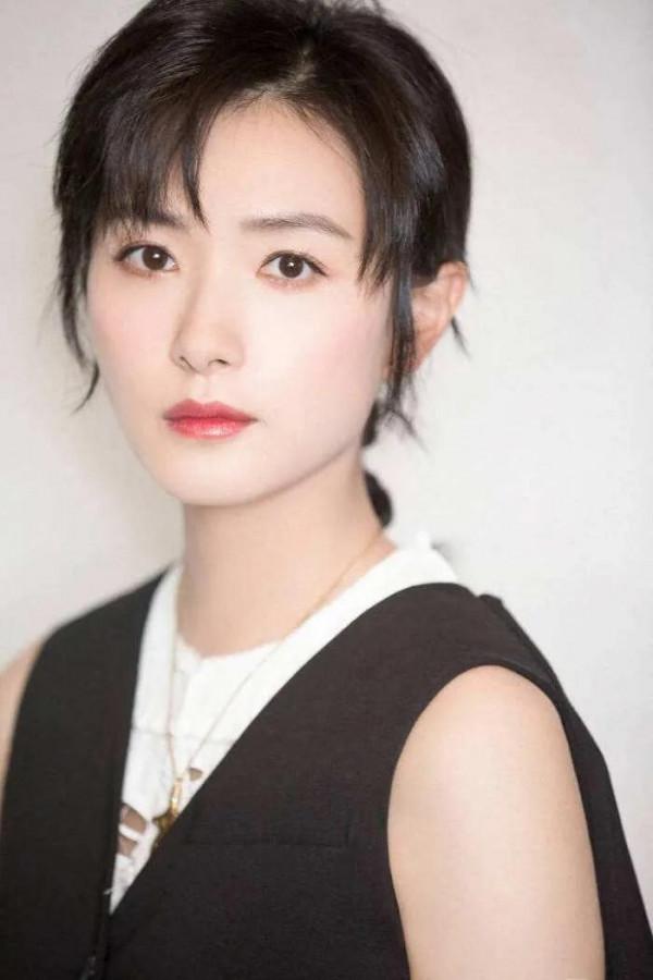 萬茜，總是酷酷的