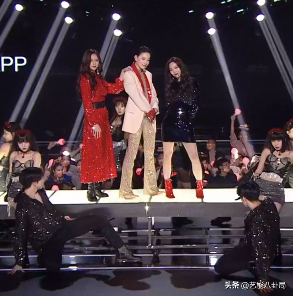 明星花式慶祝臘八節：劉詩詩曬六連拍，鞠婧禕搬磚，賈乃亮最心酸