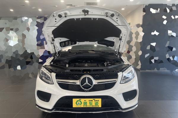 都說賓士的設計相當超前，三年的轎跑SUV報價58W，檢測後當場拿下