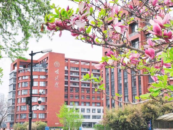 上大學像在“度假”?中國這14所高校風景美如畫,簡直是在拉仇恨 上大學像在“度假”?中國這14所高校風景美如畫,簡直是在拉仇恨