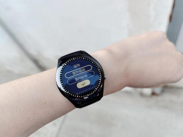 主打健康監測，兼顧續航和戶外使用 - 華碩健康表2代 VivoWatch SP