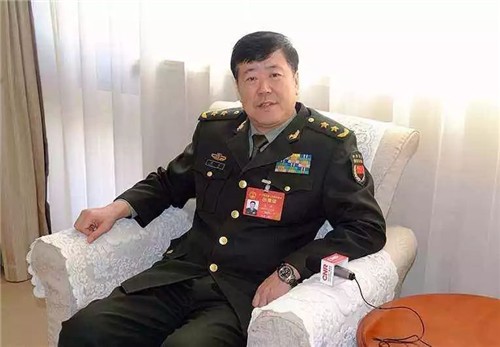 盛斌:首任國防動員部部長,49歲被授少將,58歲升中將,現今63歲 盛斌:首任國防動員部部長,49歲被授少將,58歲升中將,現今63歲