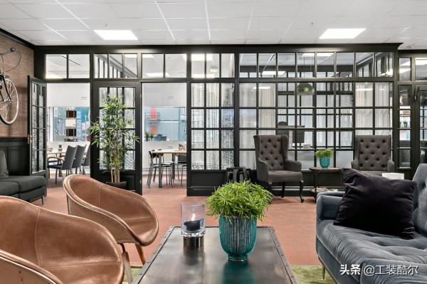 是英式酒吧？或者是老藥房？亦或是小圖書館呢