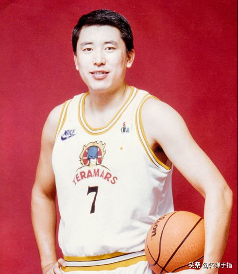 人物｜中國籃協副主席，新中國首位奧運旗手，中國籃球留洋第一人