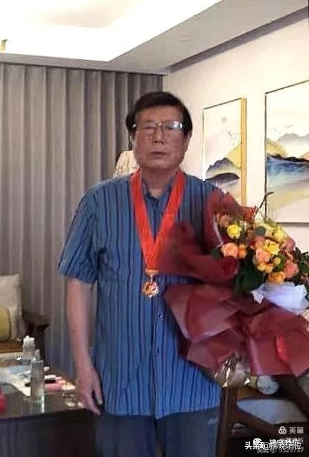 70位光榮在黨50年的老首長、老戰友,你認識幾位? 70位光榮在黨50年的老首長、老戰友,你認識幾位?