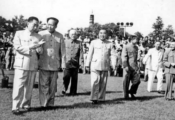 飛行員吳榮根：1982年駕機叛逃獲5000兩黃金，晚年還想回國養老