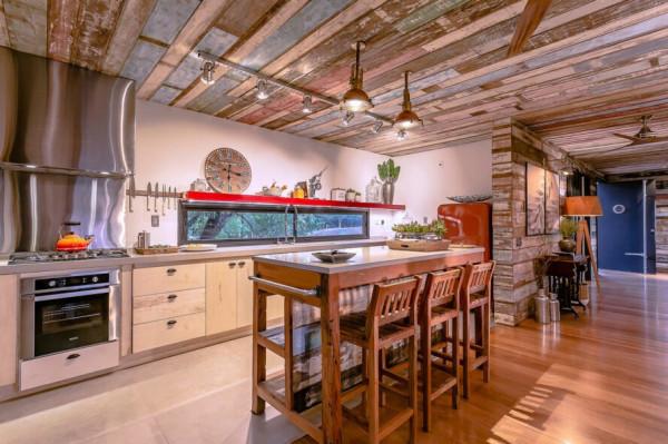 巴西聖保羅集裝箱樹屋,鼓勵人們遠離電視和Wi-Fi 巴西聖保羅集裝箱樹屋,鼓勵人們遠離電視和Wi-Fi