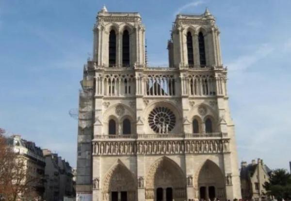 再也看不到北京的古建築,若按梁思成的方案,今天北京城無以倫比 再也看不到北京的古建築,若按梁思成的方案,今天北京城無以倫比