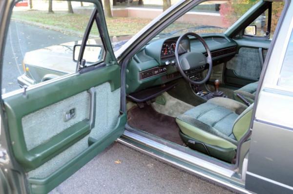 奧迪A6真正的鼻祖,儲存完好的1980年奧迪5000 S柴油版 奧迪A6真正的鼻祖,儲存完好的1980年奧迪5000 S柴油版