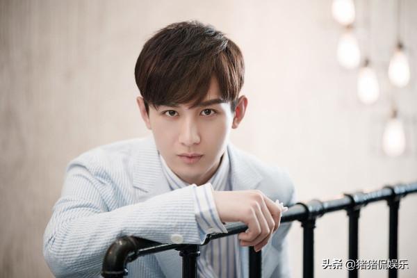 網曝吳京新影片《破雲2吞海》來襲，四大當紅小生齊聚，引人期待