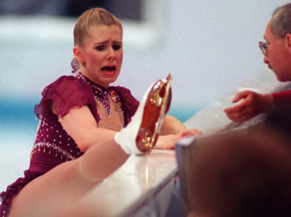 美國花滑女王退役後改打職業拳擊,但很多人不覺勵志反罵罪有應得 美國花滑女王退役後改打職業拳擊,但很多人不覺勵志反罵罪有應得