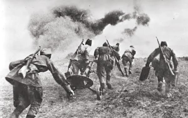 毛澤東的五大愛將，僅有一次聚首，卻主導了彪炳軍史的淮海戰役