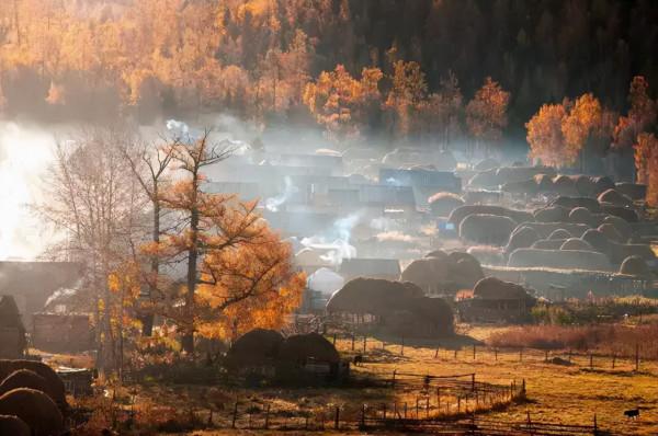 9月去正好！適合小住幾日的8座絕美古鎮，人少景美，清幽安逸
