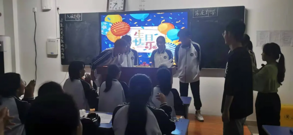 九月‖不止一個故事,不止一面六全 九月‖不止一個故事,不止一面六全