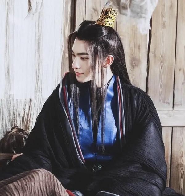 十大龍鬚劉海:任嘉倫氣質碾壓李現,羅雲熙和許凱就是為古裝而生 十大龍鬚劉海:任嘉倫氣質碾壓李現,羅雲熙和許凱就是為古裝而生