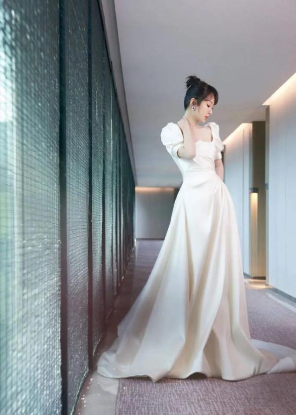 寶藏女孩楊紫美圖｜倪萍：《女心理師》楊紫是個很有魅力的演員