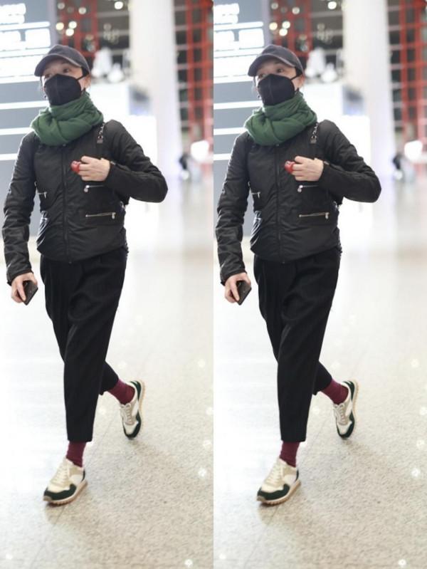 周迅私下裡沒啥女明星的樣子,感覺跟剛進城似的,差點認不出來了 周迅私下裡沒啥女明星的樣子,感覺跟剛進城似的,差點認不出來了