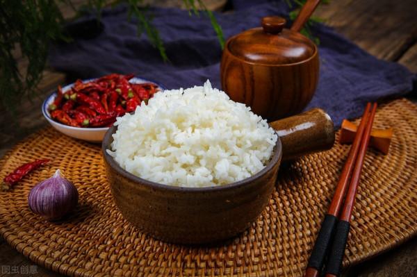 米飯加一控糖寶物,口感媲美白米飯,吃得飽血糖好 米飯加一控糖寶物,口感媲美白米飯,吃得飽血糖好