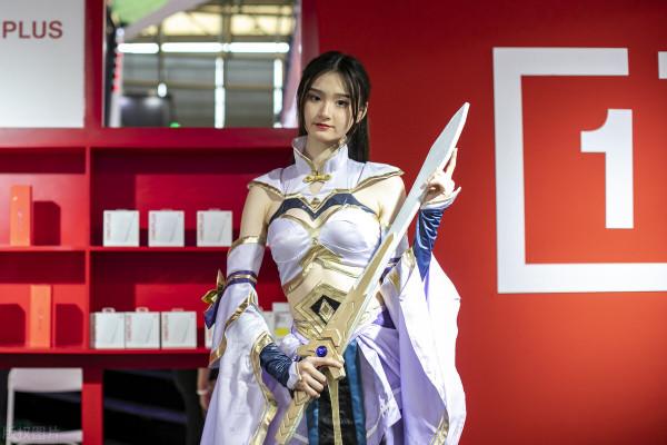 盤點數碼圈裡的大孝子,差點KO自己親爸 盤點數碼圈裡的大孝子,差點KO自己親爸