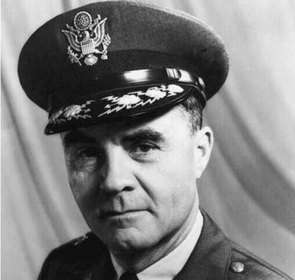 美軍飛行員保羅:日本為南京大屠殺道歉,我就為投原子彈道歉 美軍飛行員保羅:日本為南京大屠殺道歉,我就為投原子彈道歉