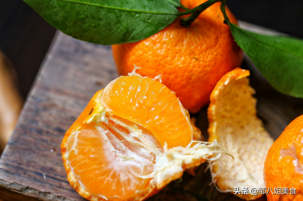 買砂糖桔只會挑大的，難怪不好吃！牢記4個技巧，個個香甜多汁