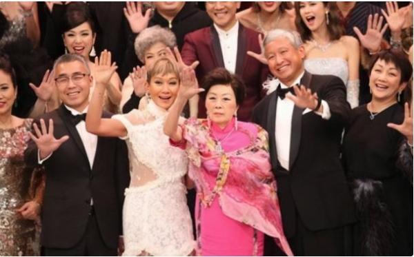 名媛陸雁群去世，曾為出席TVB盛裝打扮：穿百萬旗袍，戴上億寶石