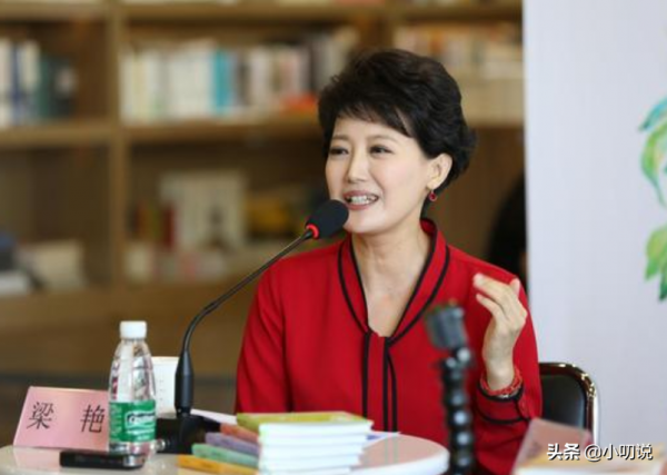 央視“拼命三娘”梁豔，努力工作26年未遇心儀人，年近半百仍未婚