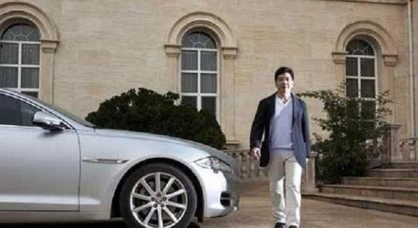 來自廣西農村的世界賭王，每次領獎都身披五星紅旗，賭術冠絕全球