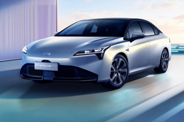 埃安2022款AION S Plus正式上市，共4款車型，補貼後15.38萬元起