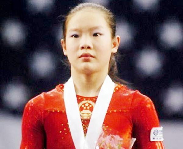 “體操女皇”程菲，33歲身材走樣，被父親催婚找男朋友