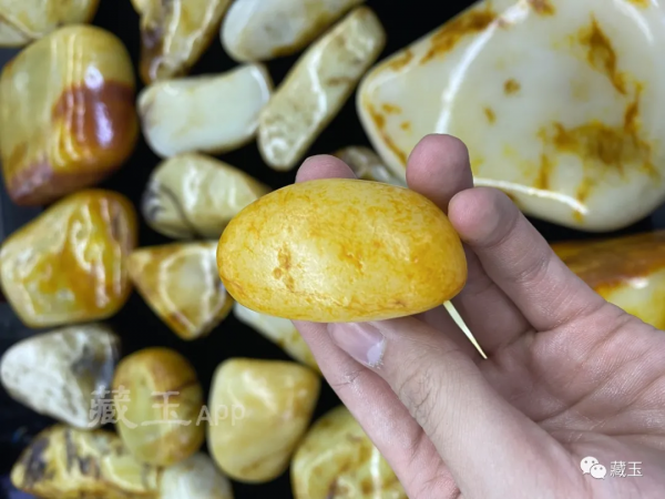 一組假皮特寫!七大特徵讓你一眼看懂真假籽料 一組假皮特寫!七大特徵讓你一眼看懂真假籽料