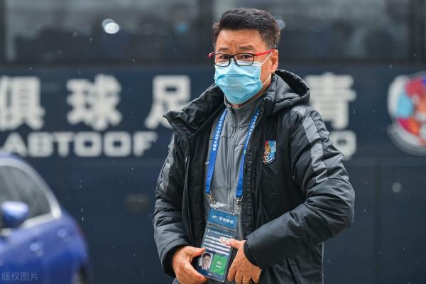 10連敗後,青島隊官宣換帥:吳金貴請辭,楊為健擔任臨時主帥 10連敗後,青島隊官宣換帥:吳金貴請辭,楊為健擔任臨時主帥