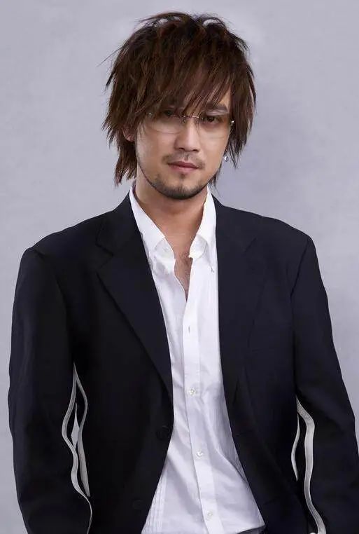 誰毀了周傳雄？