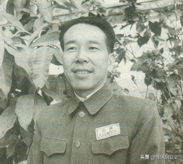 黃永勝之妻項輝方:53歲和丈夫離婚,離世後兩人合葬在一起 黃永勝之妻項輝方:53歲和丈夫離婚,離世後兩人合葬在一起