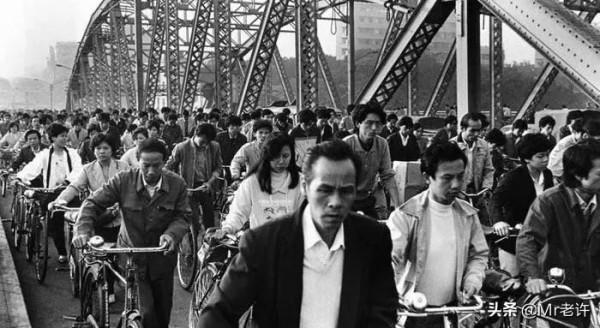 他是中國最有錢的老師，身價高達數百億，家中藏有50億齊白石真跡