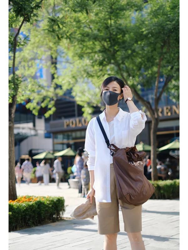 女人到了中年,穿衣打扮要“得體”,更要學會不裝嫩也不顯老 女人到了中年,穿衣打扮要“得體”,更要學會不裝嫩也不顯老